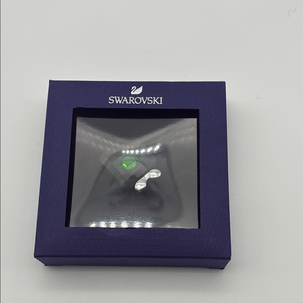 NWB Swarovski Silver and Green Crystal Gift magnet